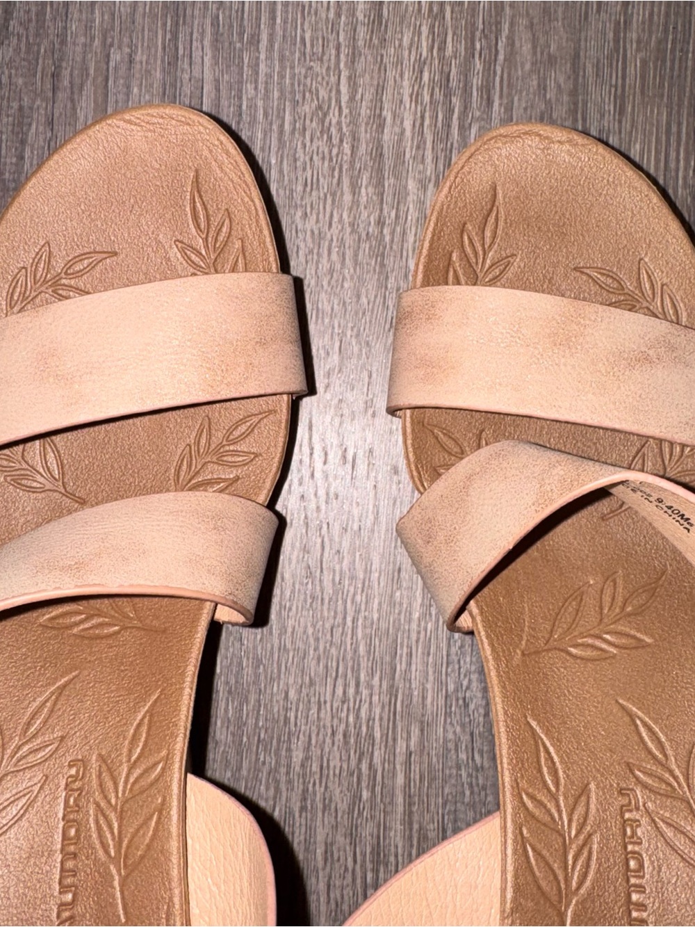 CL by Laundry Kingly Beige Tan nude shimmer Cork Wedge Sandals 9 - Picture 10 of 13